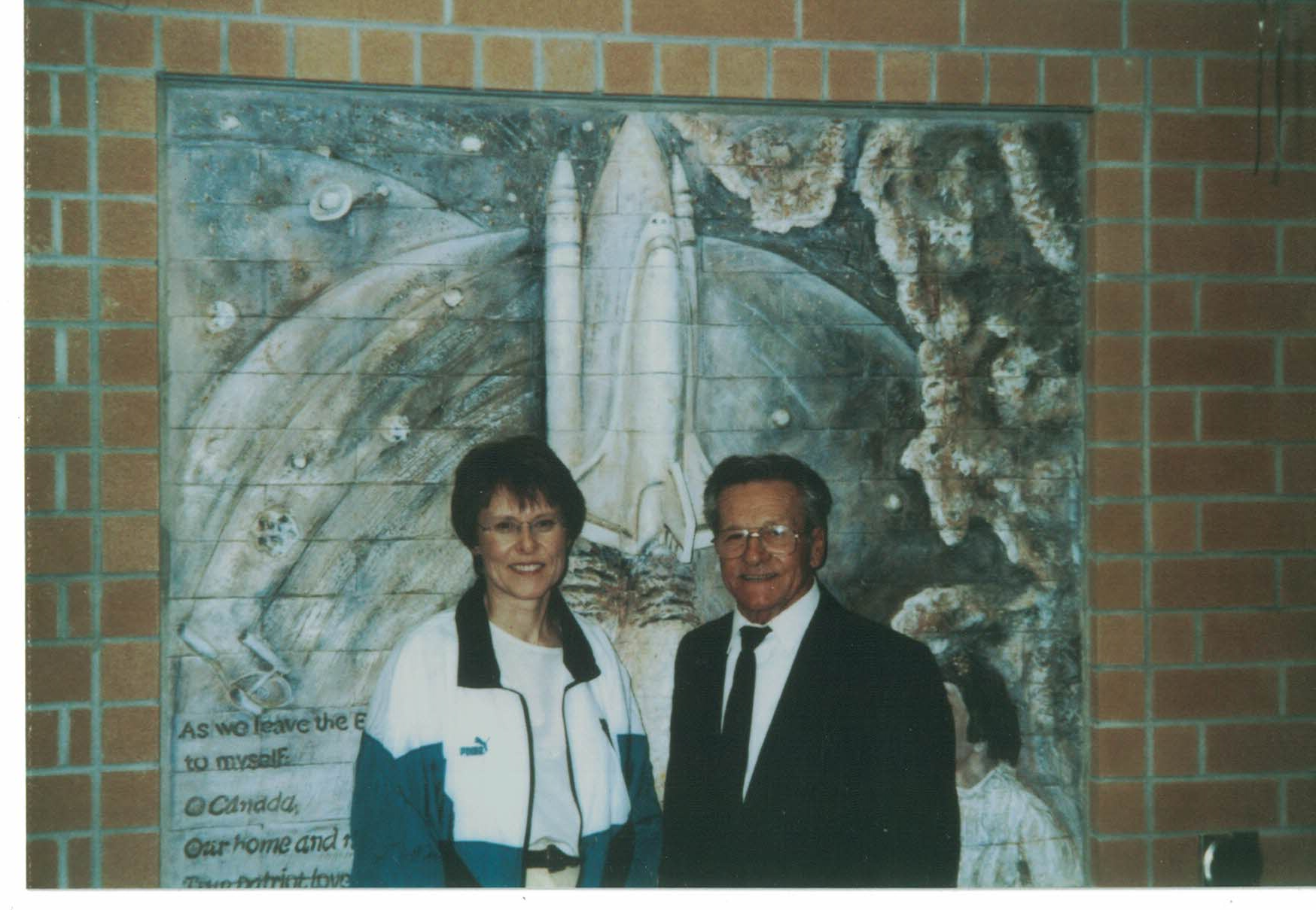 Belluz-and-astronaut-Roberta-Bondar